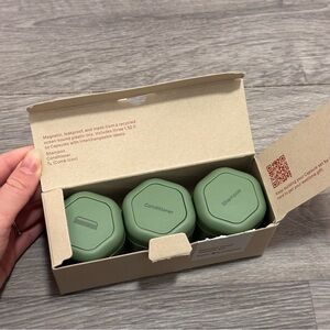 Cadence travel containers, haircare capsule set, magnetic, eucalyptus color